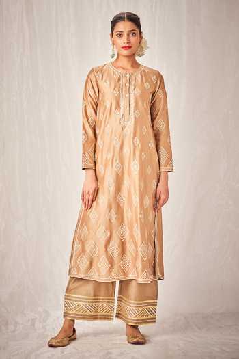 Gulabo By Abu Sandeep Brown Chanderi Silk Gota Work Kurta Online at Aza Fashions Gulabo By Abu Sandeep_Brown Chanderi Silk Gota Work Kurta _Online_at_Aza_Fashions