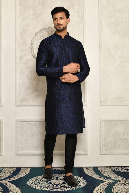 Aryavir Malhotra Embroidered Kurta Set 