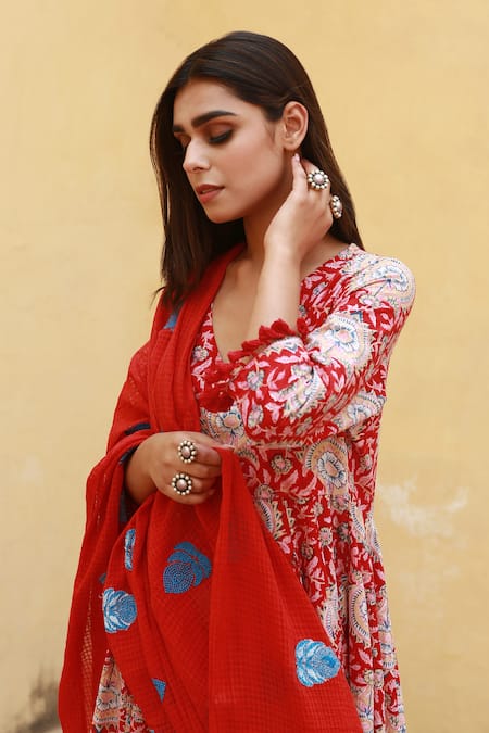 Gulabo Jaipur_Red Cotton Floral V Neck Print Anarkali Set _at_Aza_Fashions