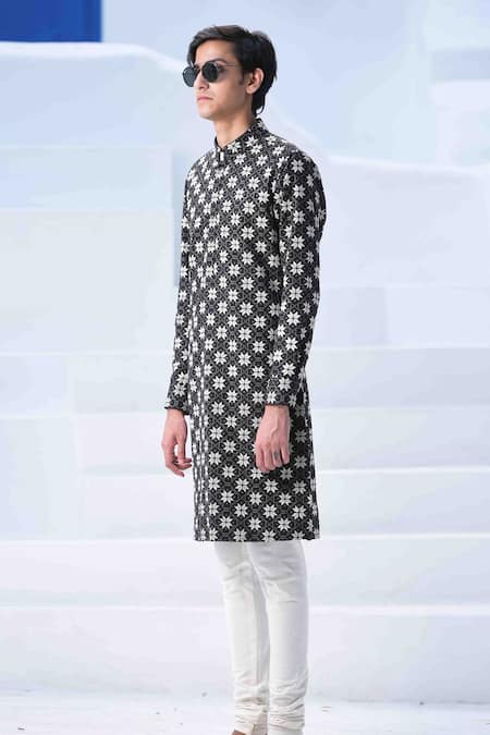 Buy Arjan Dugal Black Linen Embroidered Kurta Set Online at Aza Fashions Buy_Arjan Dugal_Black Linen Embroidered Kurta Set _Online_at_Aza_Fashions