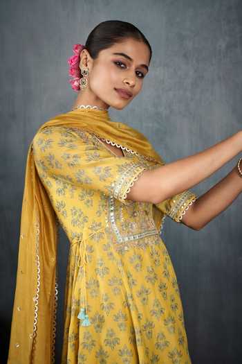 Shop_Anita Dongre_Baivavi Kurta Set_Online_at_Aza_Fashions