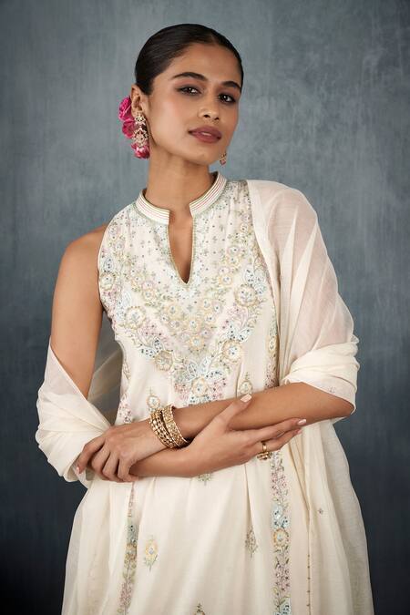 Anita Dongre_White Kurta And Bottom 80% Cotton & 20% Silk Embroidered Thread Brunda Pant Set_at_Aza_Fashions