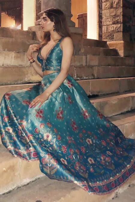 Anita Dongre_Anoma Set_Online_at_Aza_Fashions