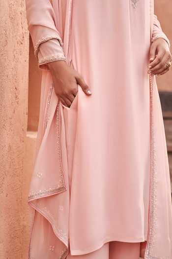 Anita Dongre_Kashish Kurta Set_at_Aza_Fashions