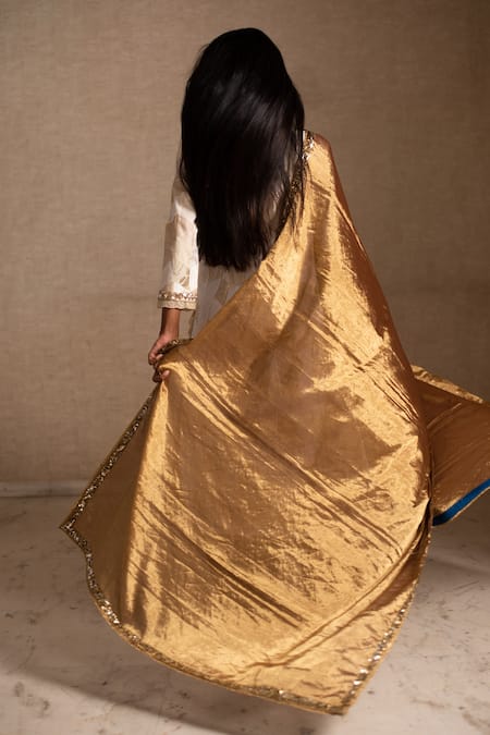 Shop Priyanka Raajiv White Dupatta Tissue, Palazzo Silk Chanderi Adia Upcycled Patchwork Kurta Set at Aza Fashions Shop_Priyanka Raajiv_White Dupatta Tissue, Palazzo Silk Chanderi Adia Upcycled Patchwork Kurta Set _at_Aza_Fashions