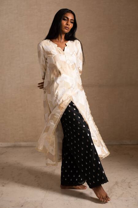 Shop Priyanka Raajiv White Dupatta Tissue, Palazzo Silk Chanderi Adia Upcycled Patchwork Kurta Set Online at Aza Fashions Shop_Priyanka Raajiv_White Dupatta Tissue, Palazzo Silk Chanderi Adia Upcycled Patchwork Kurta Set _Online_at_Aza_Fashions