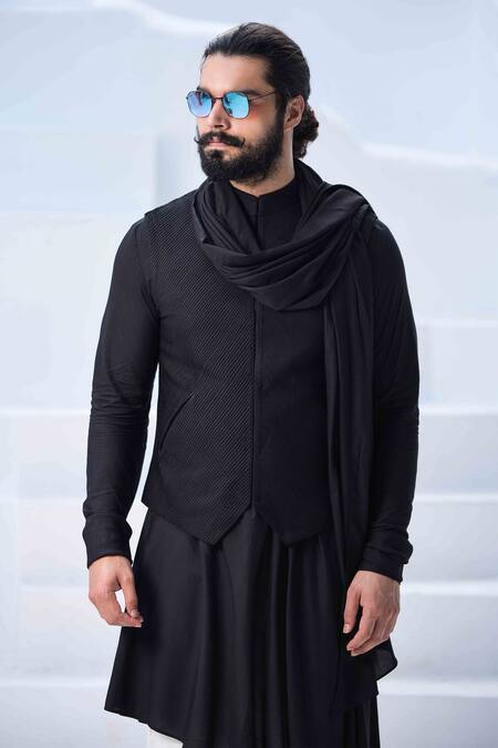 Buy_Arjan Dugal_Black Silk Viscose Pintuck Bundi And Kurta Set _Online_at_Aza_Fashions