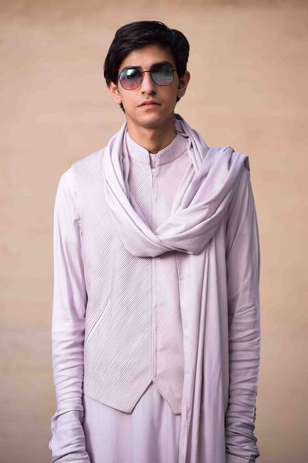 Arjan Dugal Grey Silk Viscose Pintuck Bundi And Kurta Set at Aza Fashions Arjan Dugal_Grey Silk Viscose Pintuck Bundi And Kurta Set _at_Aza_Fashions