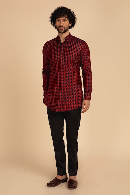 Arjan Dugal Chanderi Silk Embroidered Kurta Set 