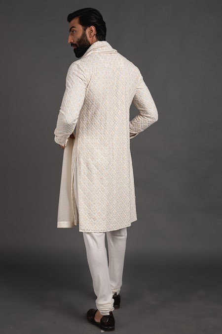 Shop Arjan Dugal White Georgette, Viscose Chikankari Kurta Set at Aza Fashions Shop_Arjan Dugal_White Georgette, Viscose Chikankari Kurta Set _at_Aza_Fashions