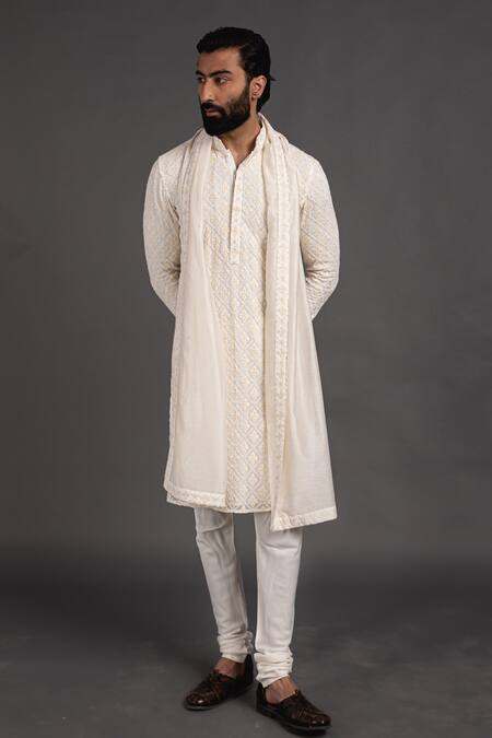 Buy Arjan Dugal White Georgette, Viscose Chikankari Kurta Set Online at Aza Fashions Buy_Arjan Dugal_White Georgette, Viscose Chikankari Kurta Set _Online_at_Aza_Fashions