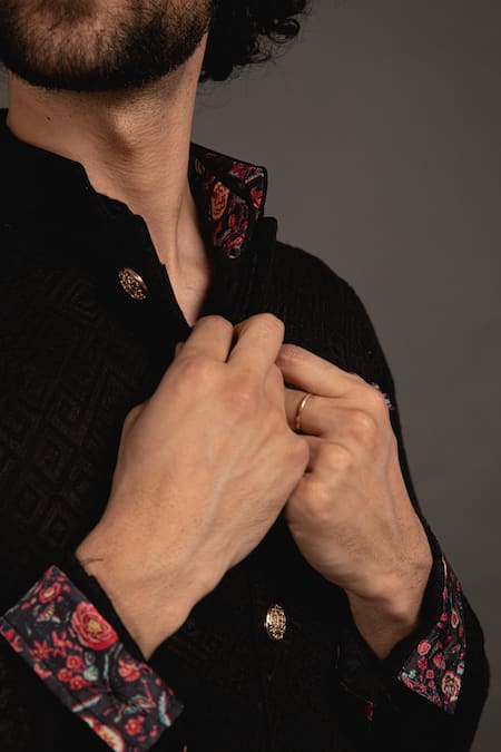 Buy_Arjan Dugal_Black Silk Georgette Zig Zag Embroidered Nehru Jacket _Online_at_Aza_Fashions