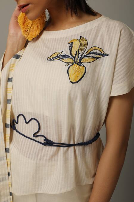 Shop_Amita Gupta_White Handwoven Cotton Round Top_Online_at_Aza_Fashions