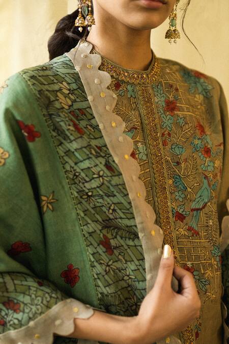 Archana Jaju_Green Pure Organza Silk Band Collar Kalamkari Kurta Set_Online_at_Aza_Fashions