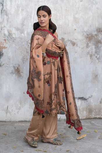 Archana Jaju_Peach Chanderi Round Kurta Set_Online_at_Aza_Fashions