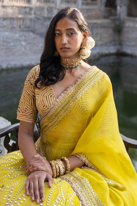 Buy_Archana Jaju_Yellow Dupatta Organza Gota, Mirror V Neck Work Bridal Lehenga Set_Online_at_Aza_Fashions