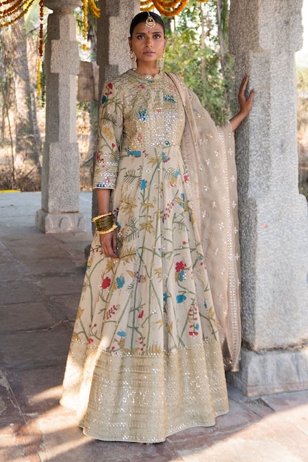 Archana Jaju Beige Anarkali Handwoven Chanderi Silk Hand Painted Floral Kalamkari Set 