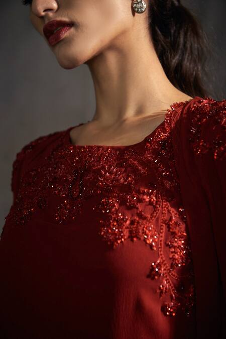 Anjali Kanwar Maroon Georgette Floral Open Embroidered Cape And Kurta Set at Aza Fashions Anjali Kanwar_Maroon Georgette Floral Open Embroidered Cape And Kurta Set _at_Aza_Fashions