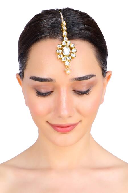 Buy Aakarsha By Ajay Gold Plated Kundan Teardrop Maangtikka Online at Aza Fashions Buy_Aakarsha By Ajay_Gold Plated Kundan Teardrop Maangtikka_Online_at_Aza_Fashions