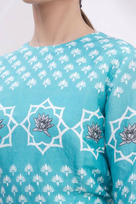 MR. Ajay Kumar Blue Cotton Floral Motifs Round Neck Printed Dress at Aza Fashions MR. Ajay Kumar_Blue Cotton Floral Motifs Round Neck Printed Dress _at_Aza_Fashions