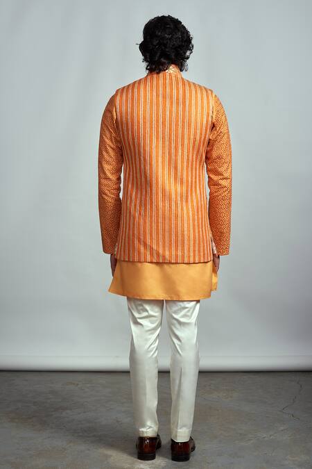Shop_Arjuun Kilachand_Orange Raw Silk Embroidered Bundi And Kurta Set _at_Aza_Fashions