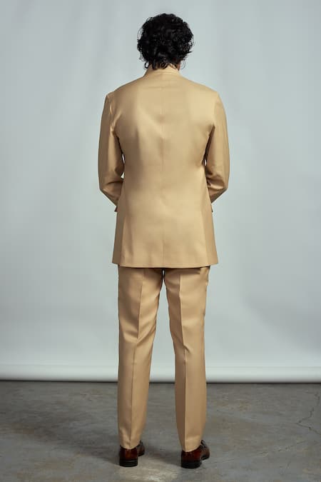 Shop_ARJUUN KILACHAND_Beige Suiting Bandhgala And Pant Set _at_Aza_Fashions