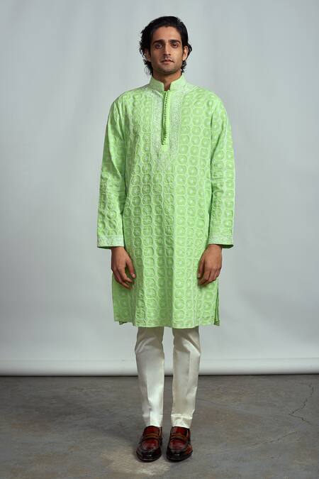 Arjuun Kilachand Green Mul Cotton Chikankari Embroidered Kurta Online at Aza Fashions Arjuun Kilachand_Green Mul Cotton Chikankari Embroidered Kurta _Online_at_Aza_Fashions