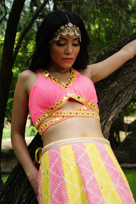 Avnni Kapur_Pink Crepe Mirror And Sequin Work V Neck Phulkari Woven Lehenga & Blouse Set_Online_at_Aza_Fashions