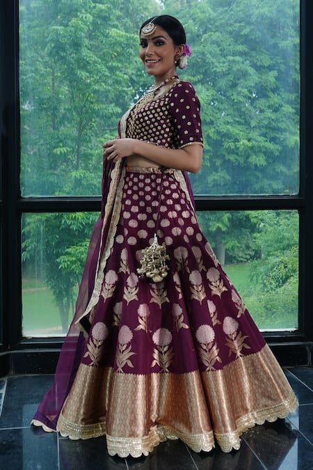 Avnni Kapur Silk Banarasi Bridal Lehenga Set 