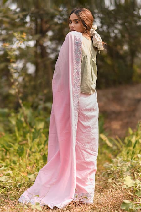Shop Vaani Beswal Pink Handwoven Chanderi Floral Motifs, Pearls, Alair Hand Embroidered Saree at Aza Fashions Shop_Vaani Beswal_Pink Handwoven Chanderi Floral Motifs, Pearls, Alair Hand Embroidered Saree _at_Aza_Fashions
