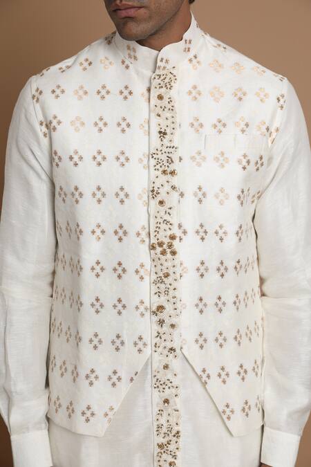 House Of Armuse_White Chanderi Silk Embroidered Geometric Banarasi Woven Kurta  _at_Aza_Fashions