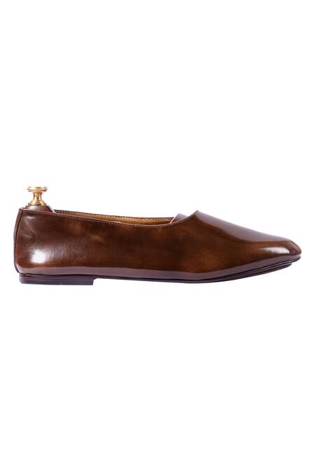 Artimen Brown Plain Handcrafted Leather Shoes Online at Aza Fashions Artimen_Brown Plain Handcrafted Leather Shoes _Online_at_Aza_Fashions