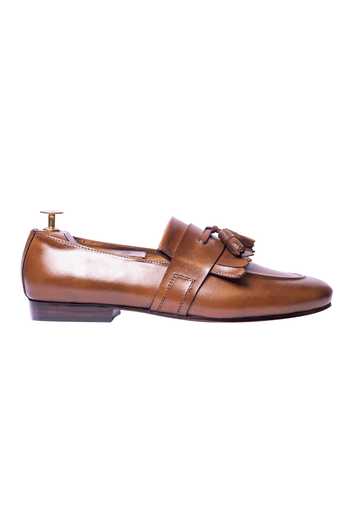 Artimen_Brown Handcrafted Kiltie Tassel Loafers _Online_at_Aza_Fashions
