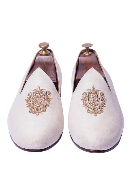 Shop Artimen White Handcrafted Silk Juttis at Aza Fashions Shop_Artimen_White Handcrafted Silk Juttis _at_Aza_Fashions