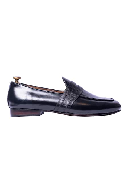 Artimen Black Handcrafted Crocodile Penny Loafers Online at Aza Fashions Artimen_Black Handcrafted Crocodile Penny Loafers _Online_at_Aza_Fashions