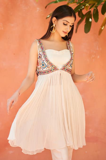 Buy Aman Takyar White Georgette, Dupion Silk Sweetheart Neck Embroidered Jacket Set Online at Aza Fashions Buy_Aman Takyar_White Georgette, Dupion Silk Sweetheart Neck Embroidered Jacket Set _Online_at_Aza_Fashions