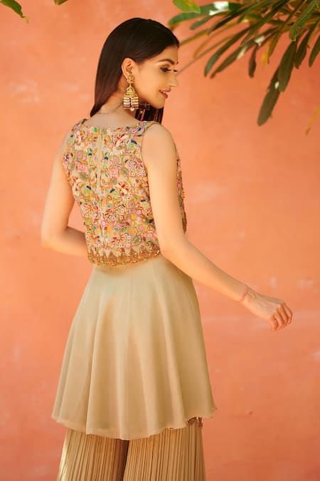 Shop Aman Takyar Green Georgette Scoop Neck Embroidered Kurta And Sharara at Aza Fashions Shop_Aman Takyar_Green Georgette Scoop Neck Embroidered Kurta And Sharara _at_Aza_Fashions