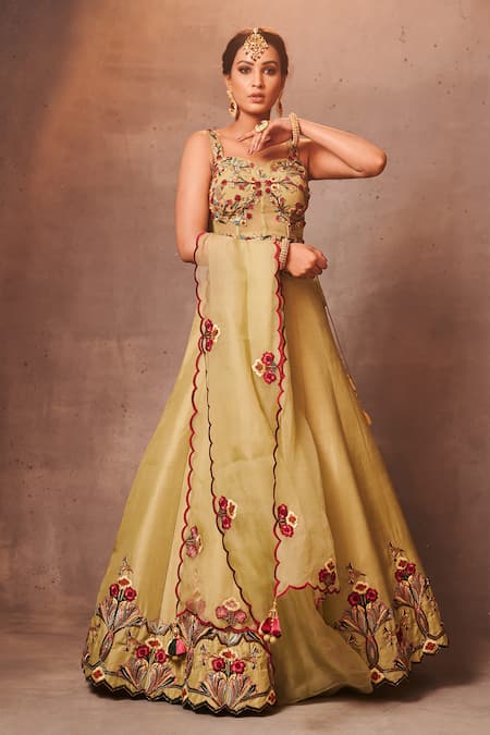 Shop Aman Takyar Green Georgette, Dupion Silk Sweetheart Neck Embroidered Bridal Lehenga Set at Aza Fashions Shop_Aman Takyar_Green Georgette, Dupion Silk Sweetheart Neck Embroidered Bridal Lehenga Set _at_Aza_Fashions