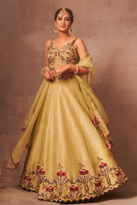 Aman Takyar Green Georgette, Dupion Silk Sweetheart Neck Embroidered Bridal Lehenga Set 