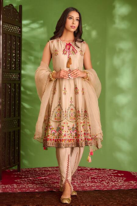 Aman Takyar_Off White Dupion Silk And Organza Sequin, Thread, Dabka & Zardozi Anarkali Set _Online_at_Aza_Fashions