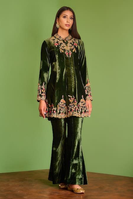 Aman Takyar Velvet Jacket & Pant Set 