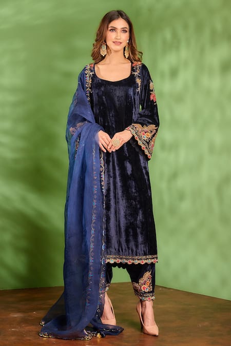 Aman Takyar Blue Velvet And Organza Embroidery Mirror Work Scoop Neck Kurta & Salwar Set 