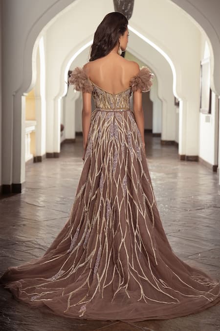 Shop Amit GT Brown Tulle Aurora Themed Work Plunge Yasmine Feather Embellished Gown at Aza Fashions Shop_Amit GT_Brown Tulle Aurora Themed Work Plunge Yasmine Feather Embellished Gown _at_Aza_Fashions