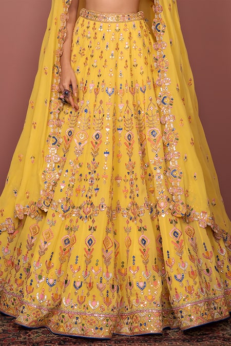 Shop_Tamanna Punjabi Kapoor_Yellow Georgette Sweetheart Neck Embroidered Bridal Lehenga Set _Online_at_Aza_Fashions