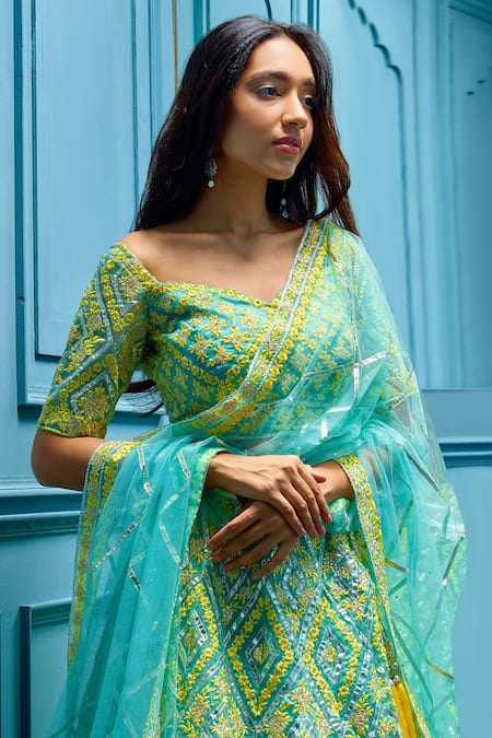 Shop_Angad Singh_Green Lehenga And Blouse Organza Dupatta Net Interlining Satin V Neck Set _at_Aza_Fashions