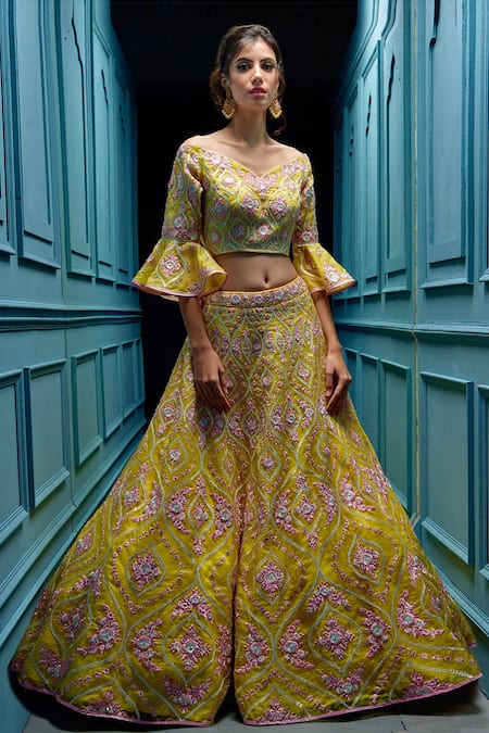 Shop Angad Singh Yellow Organza Dupatta Net Interlining Satin V Neck Lehenga Set at Aza Fashions Shop_Angad Singh_Yellow Organza Dupatta Net Interlining Satin V Neck Lehenga Set _at_Aza_Fashions
