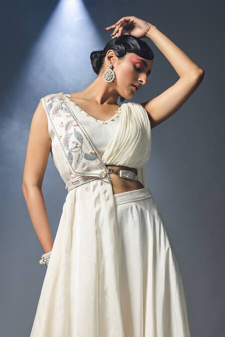 Buy_ISHA GUPTA TAYAL_White Silk, Organza, Georgette, Satin Floral Motifs V Skirt Set With Draped Cape _Online_at_Aza_Fashions