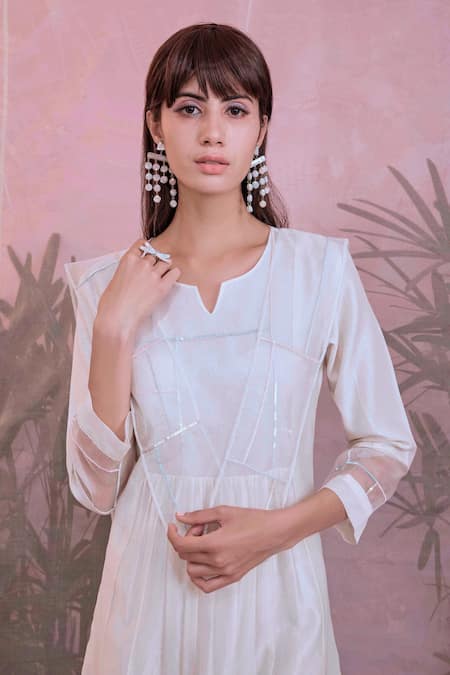 Buy_Charkhee_White Kurta Chanderi Lining 100% Cotton Embroidered Sequin Notched Set _Online_at_Aza_Fashions