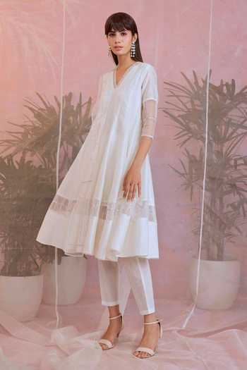Charkhee_White Anarkali Chanderi And Organza Lining 100%, Placement Embroidered Set _Online_at_Aza_Fashions