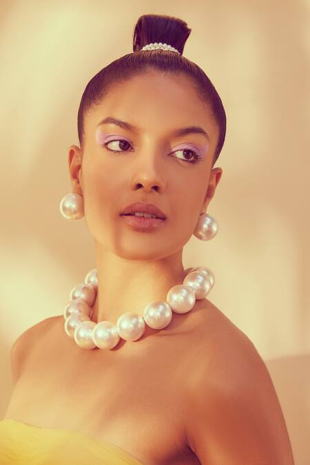 Anaash_White Wilma Oversize Pearl Necklace _Online_at_Aza_Fashions